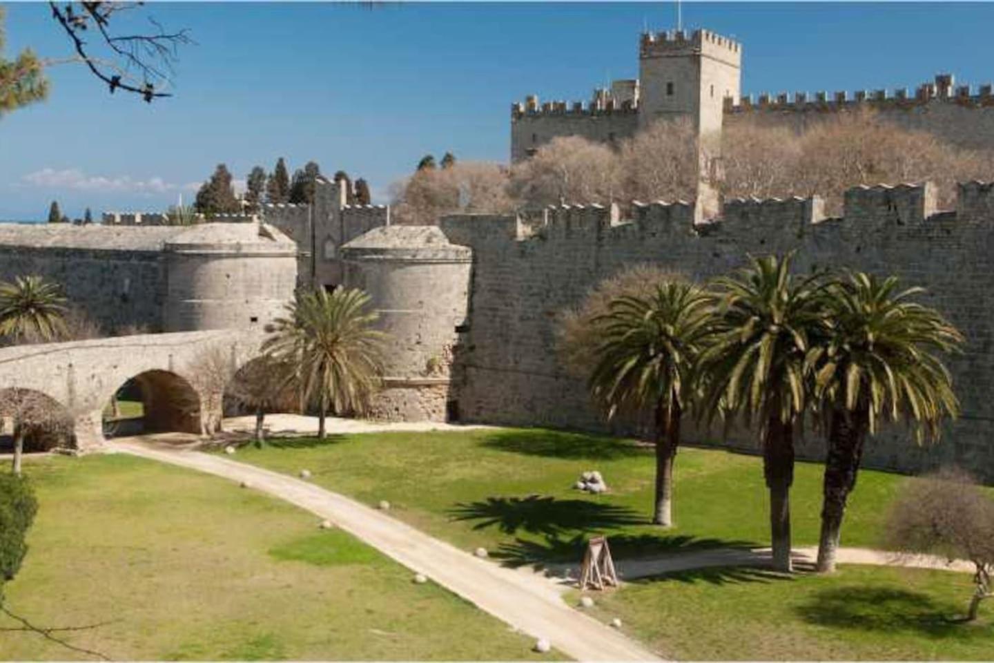Park House -Beside The Medieval Town Of Rhodes Rhodes City Exterior foto